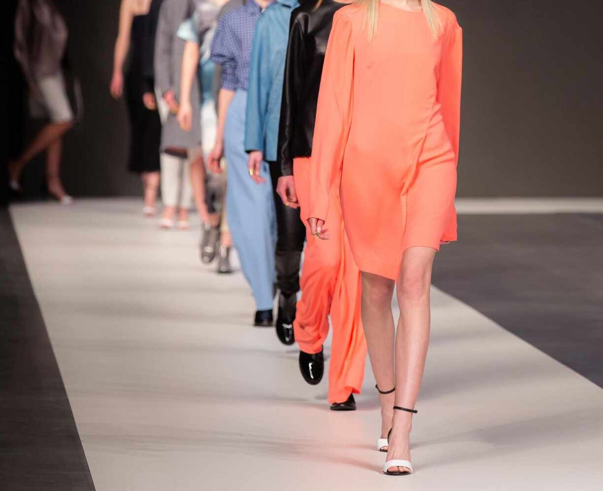 modelle che sfilano a milano